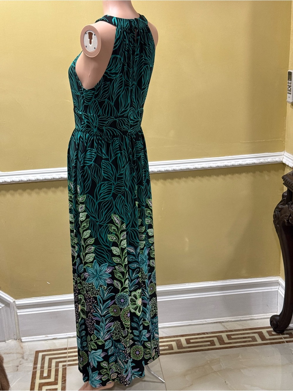 London Times Teal and Black Leaf-Print Halter Maxi Dress - Picture 4 of 9